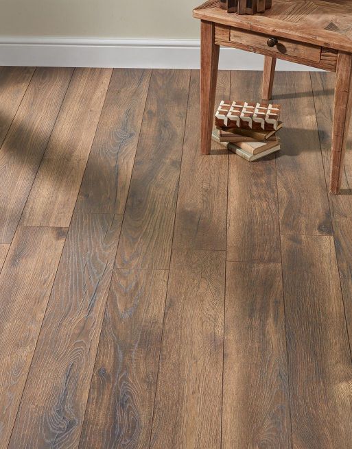 Residence Narrow - Dark Peterson Oak Laminate Flooring