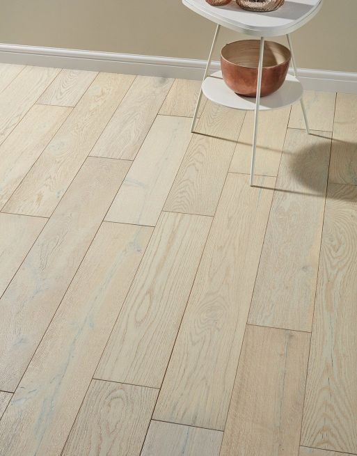 Manhattan Frozen Oak Brushed & Lacquered Engineered Wood Flooring