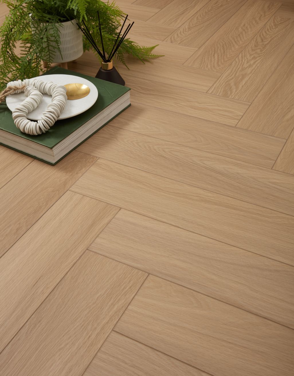 EvoCore Essentials Plus Herringbone - Natural Oak 2