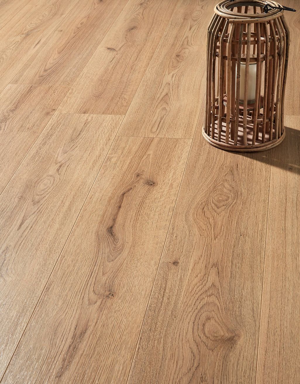 Loft - Natural Oak Laminate Flooring 2