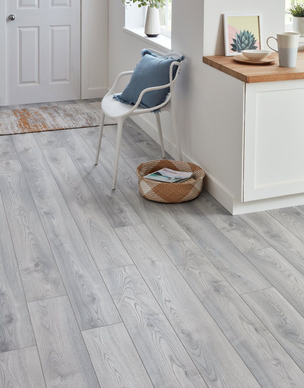 Palermo Long - Pearl Oak Laminate Flooring 1
