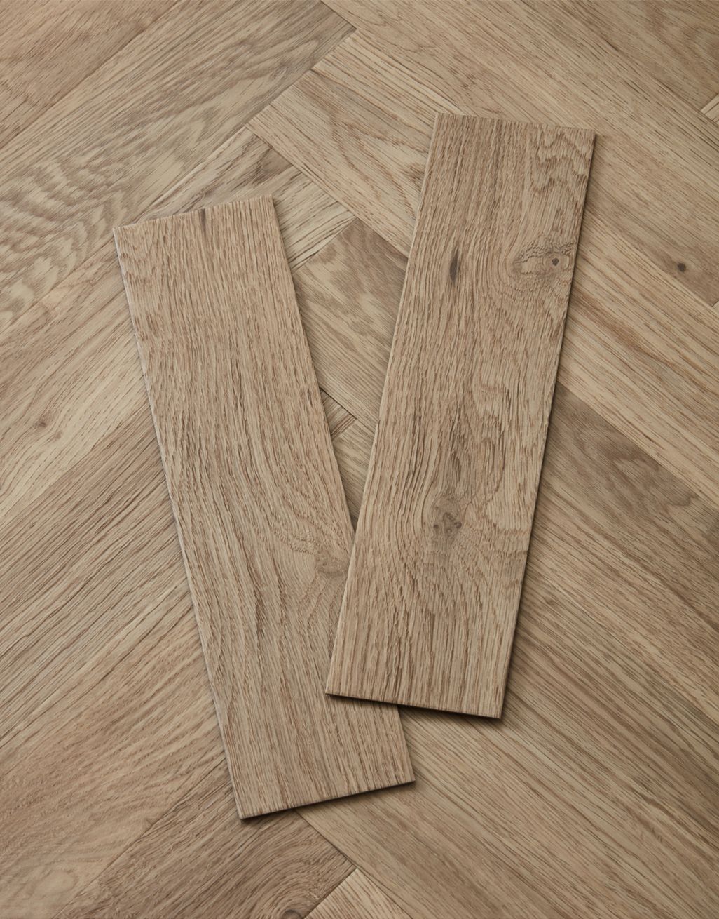 Elegance Herringbone - Crafted Oak 2