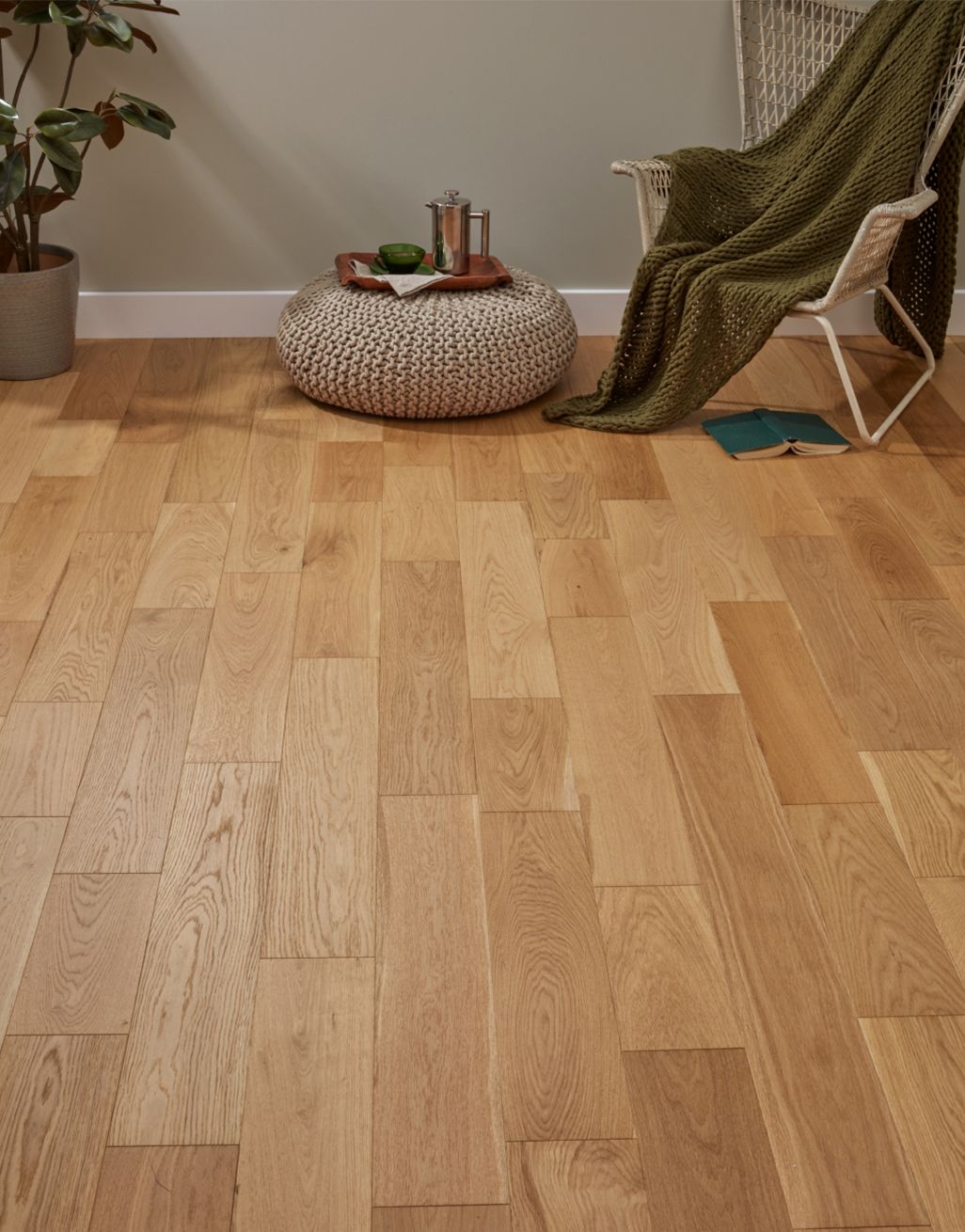Loft Prime Natural Brushed & Lacquered Engineered Wood Flooring 1