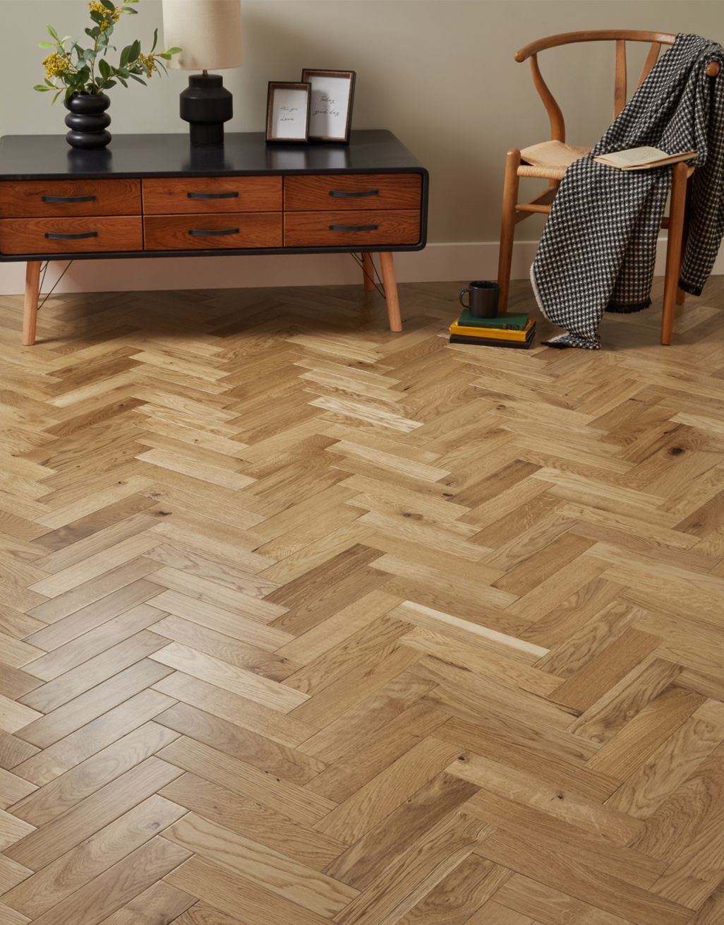 Artisan Herringbone Natural Champagne Oak Lacquered Engineered Wood Flooring 1
