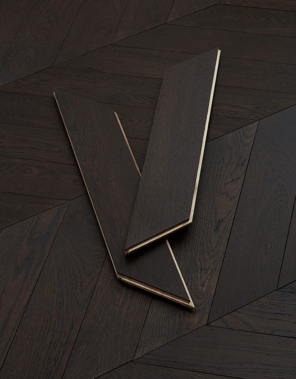 Legacy Chevron Antique Oak Brushed & Lacquered Engineered Wood 3