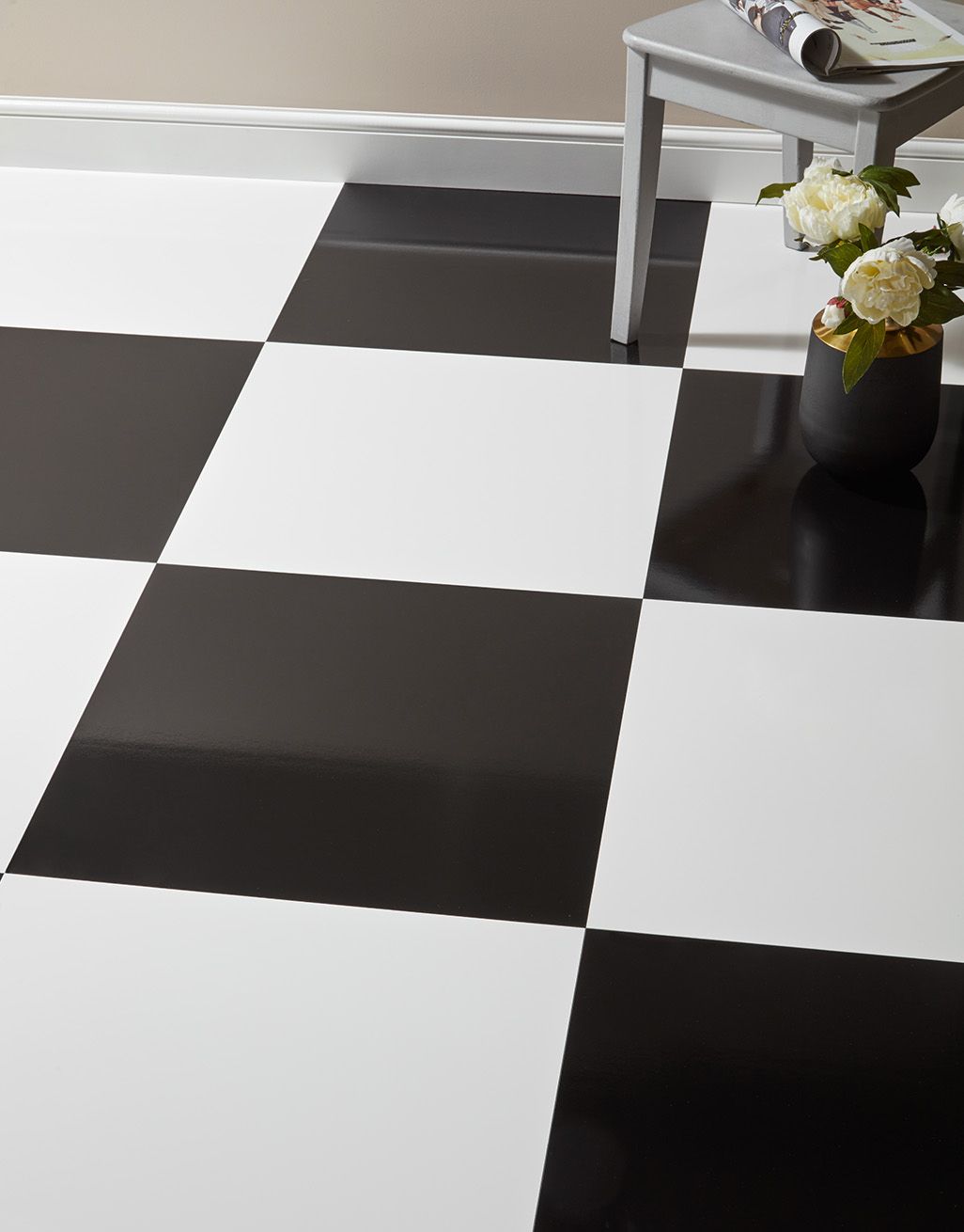 Black High Gloss Laminate Flooring, Black And White Tile Laminate Flooring