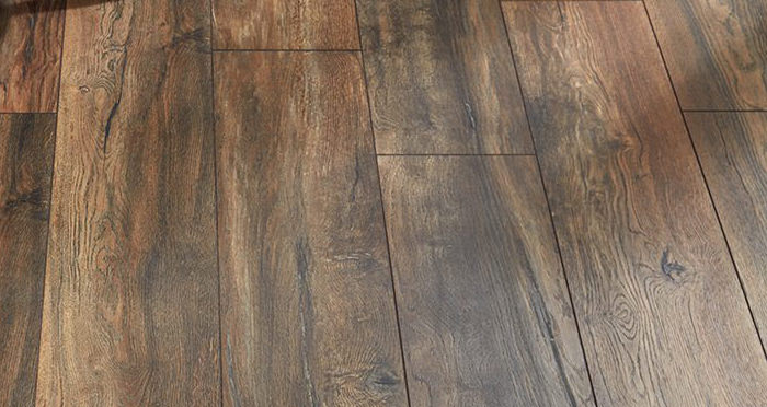 Villa - Harbour Oak Laminate Flooring - Descriptive 2