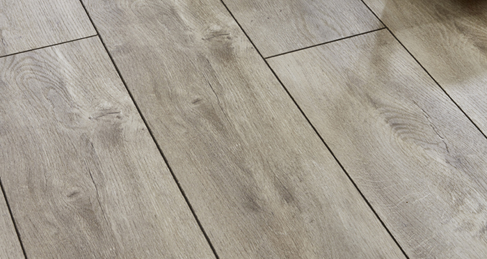 Verona - Fossil Oak Laminate Flooring - Descriptive 2