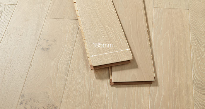 Mayfair Chantilly Oak Engineered Wood Flooring - Descriptive 2