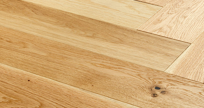 Marylebone Champagne Oak Brushed & Lacquered Engineered Wood Flooring - Descriptive 1