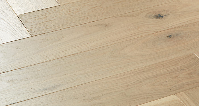 Marylebone Chantilly Lace Oak Lacquered Engineered Wood Flooring - Descriptive 1