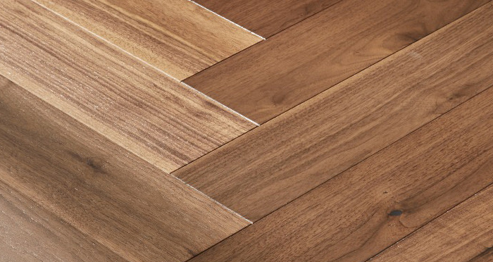 Marylebone Walnut Brushed & Lacquered Engineered Wood Flooring - Descriptive 2