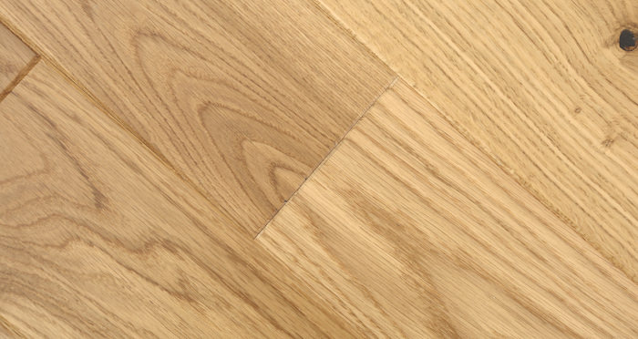 Kensington Oak Natural Lacquered Engineered Wood Flooring - Descriptive 4