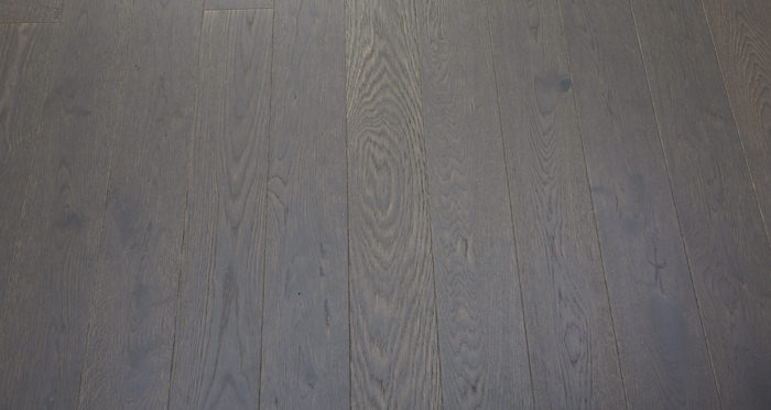 Kensington Graphite Oak Brushed & Lacquered Engineered Wood Flooring - Descriptive 5