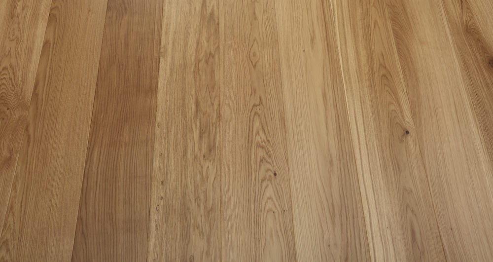 Knightsbridge Prime Oak Lacquered Engineered Wood Flooring - Descriptive 5