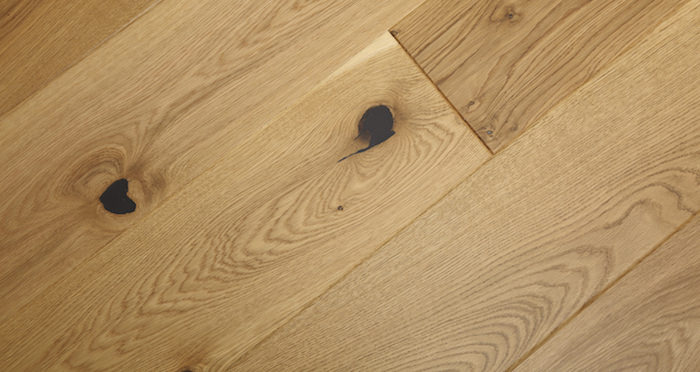 Knightsbridge Rustic Oak Lacquered Engineered Wood Flooring - Descriptive 6