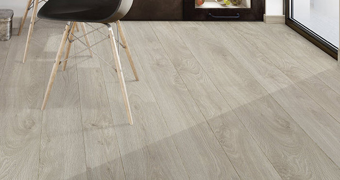 Barnwood Multi Width - Apollo Grey Oak Laminate Flooring - Descriptive 2