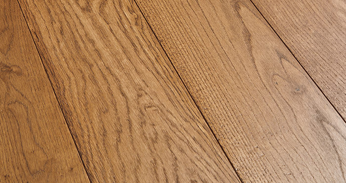 Deluxe Cinnamon Oak Solid Wood Flooring - Descriptive 1