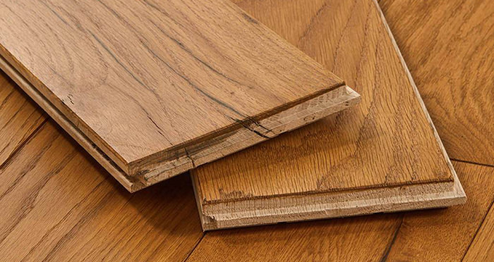 Luxury Golden Oak Solid Wood Flooring - Descriptive 1
