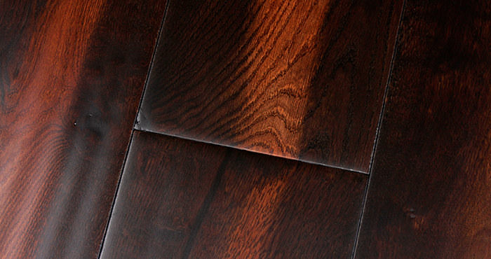 Handscraped Colonial Oak Lacquered Engineered Wood Flooring - Descriptive 4