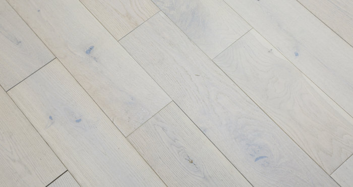 Frozen Oak Brushed & Lacquered Engineered Wood Flooring 150mm - Descriptive 2