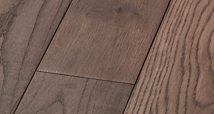 Deluxe Chocolate Oak Solid Wood Flooring - Descriptive 4