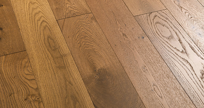 Manhattan Golden Smoked Oak Engineered Wood Flooring - Descriptive 2