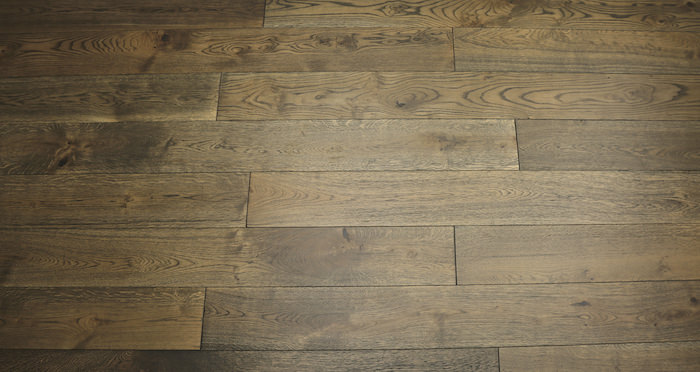 Aged Cottage Oak Brushed & Lacquered Engineered Wood Flooring - Descriptive 2