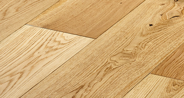 Old Country Natural Oak Lacquered Engineered Wood Flooring - Descriptive 4