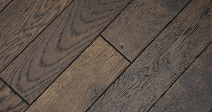 Espresso Oak Brushed & Lacquered Solid Wood Flooring - Descriptive 1