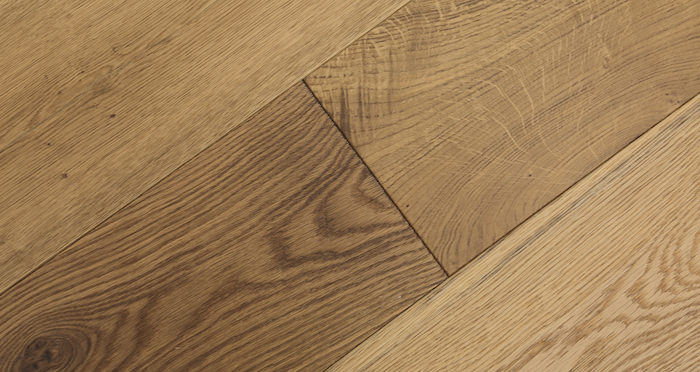 Barn Golden Smoked Oak Brushed & Lacquered Engineered Wood Flooring - Descriptive 4