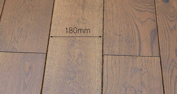 Golden Honey Oak Lacquered Solid Wood Flooring - Descriptive 3