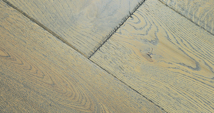 Toulon Chateau Oak Brushed & Oiled Engineered Wood Flooring - Descriptive 4