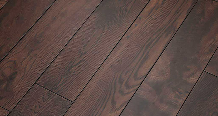 Brown Bear Oak Lacquered Solid Wood Flooring - Descriptive 5