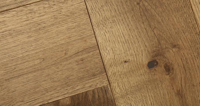 Prestige Herringbone Georgian Oak Oiled Engineered Wood Flooring - Descriptive 3