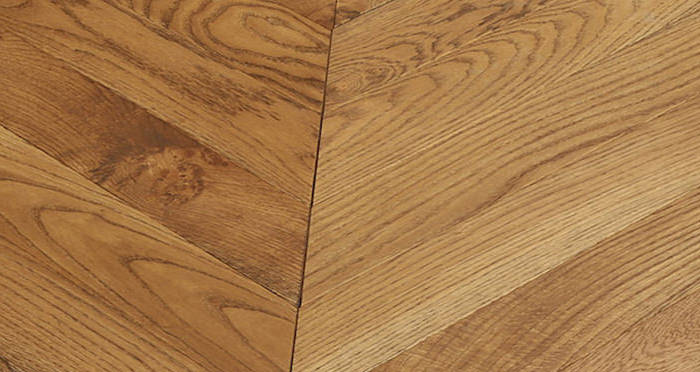 Park Avenue Chevron Golden Oak Brushed & Oiled Solid Wood Flooring - Descriptive 4