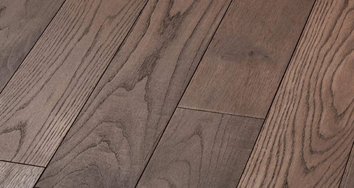 Luxury Chocolate Oak Solid Wood Flooring - Descriptive 4