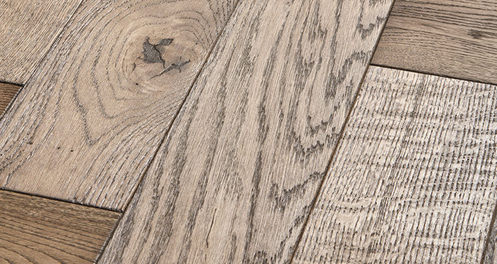 Luxury Parquet Brown Oiled Oak Solid Wood Flooring - Descriptive 1