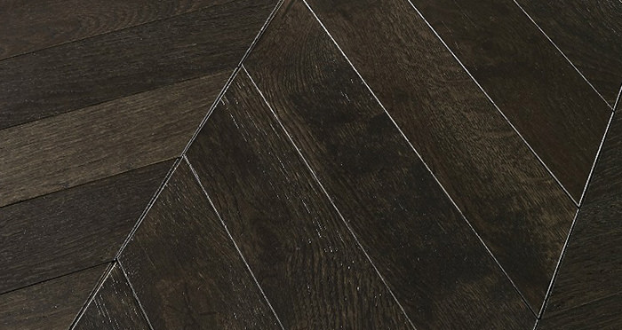 Cambridge Chevron Vintage Oak Brushed & Lacquered Engineered Wood Flooring - Descriptive 3