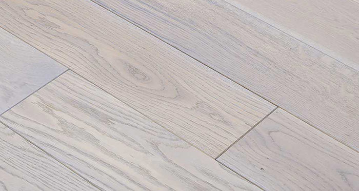 Luxury Silk Grey Oak Solid Wood Flooring - Descriptive 4