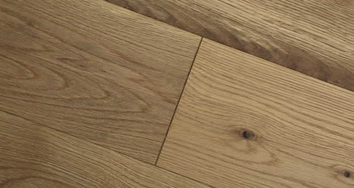 Luxury Natural Bourgoyne Oak Brushed & Oiled Solid Wood Flooring - Descriptive 4