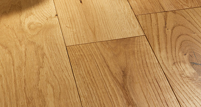 Prestige Caramel Oak Solid Wood Flooring - Descriptive 1