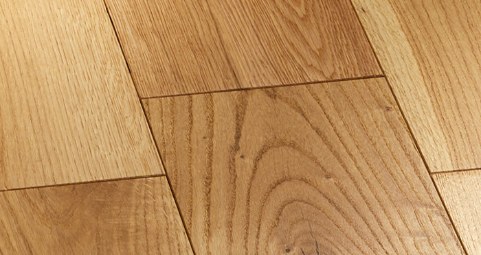 Prestige Caramel Oak Solid Wood Flooring - Descriptive 4