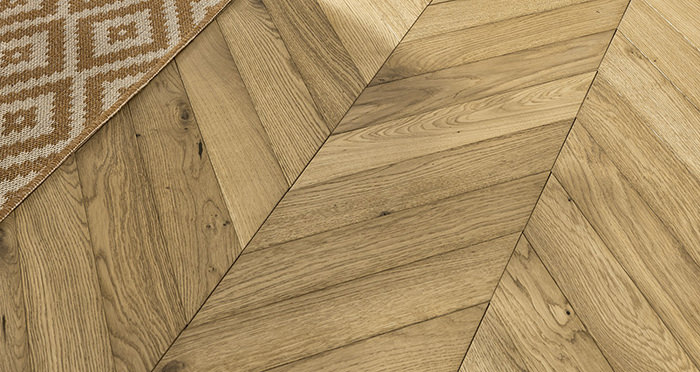 Cambridge Chevron Natural Oak Brushed & Oiled Engineered Wood Flooring - Descriptive 4